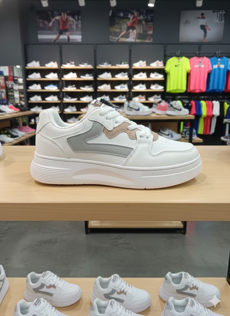 Women's Casual Shoes